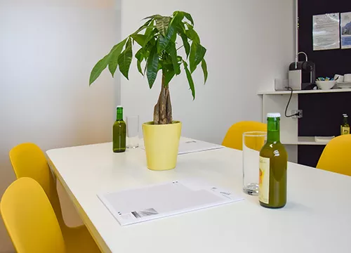 Der Meeting Room eignet sich hervorragend als Besprechungsraum oder aber auch um in Ruhe arbeiten zu können. Foto: Martin Höhn